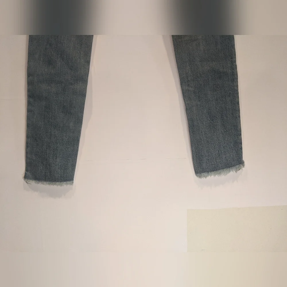 Lucky Brand 4/27 Charlie Skinny Jeans Floral Embroidered Raw Hem Distressed